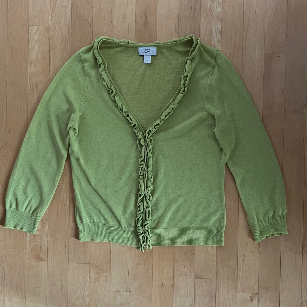 3/$20 linen-cotton Ann Taylor Loft ruffle cardigan green Medium